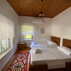 Old Town Hotel Gjirokastër