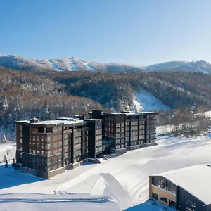 Yu Kiroro, Ski-in Ski-out Luxury Residences 5* Akaigawa